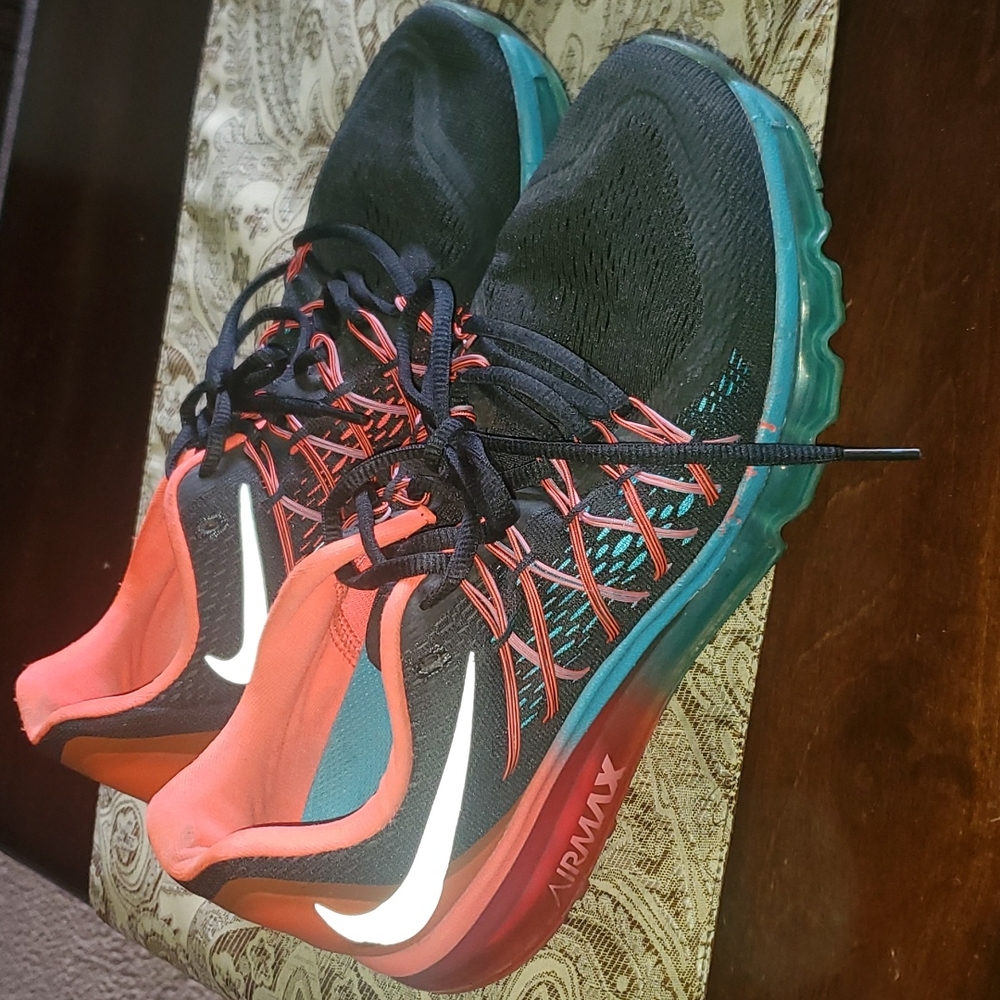 Nike shoes